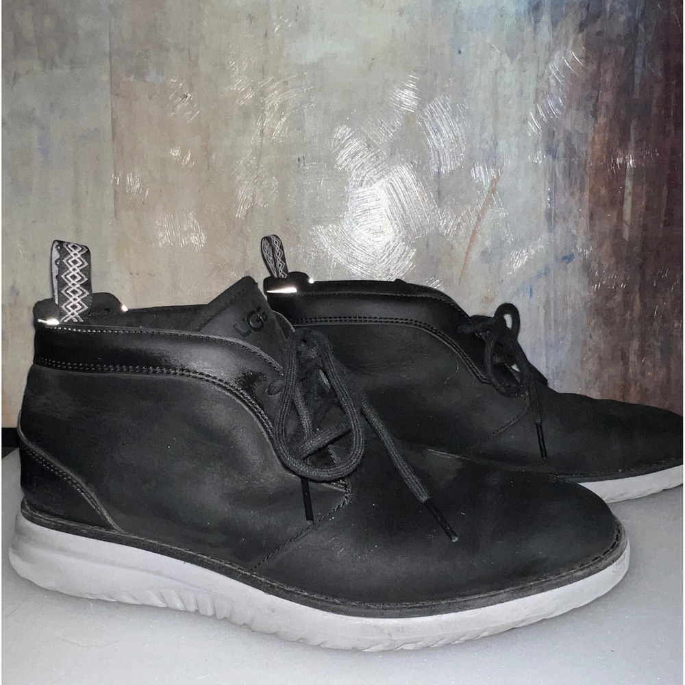 UGG Biltmore Mid Chukka Boots Mens 7 Black Good Leather Treadlite 1104976
